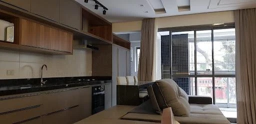 3-bedroom apartment with a glass-enclosed balcony — photo 18