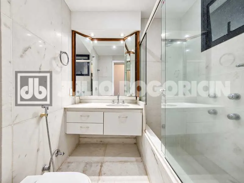Квартира 125 м² із заскленим балконом та видом на гори — photo 10
