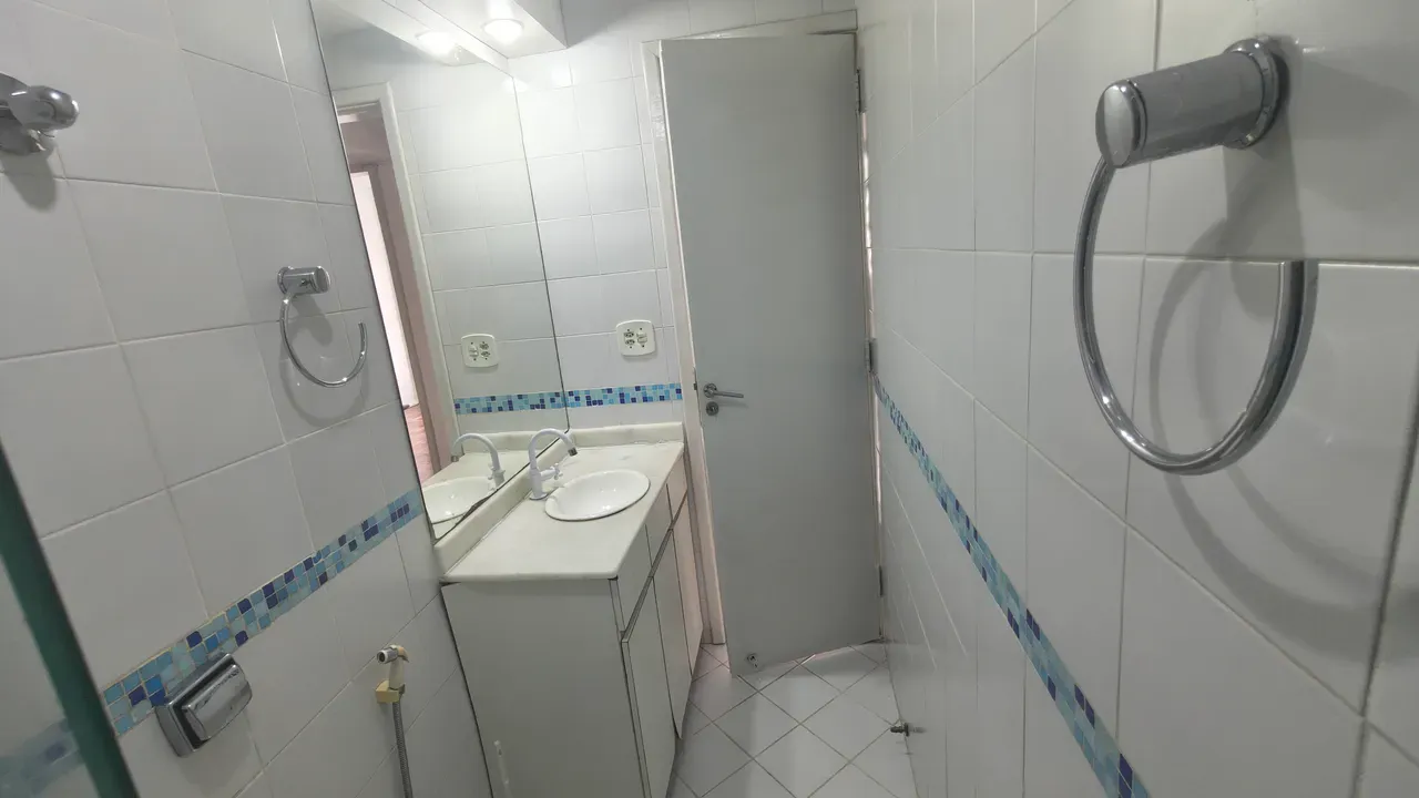 2-bedroom apartment with a washing machine in Rio de Janeiro — photo 17