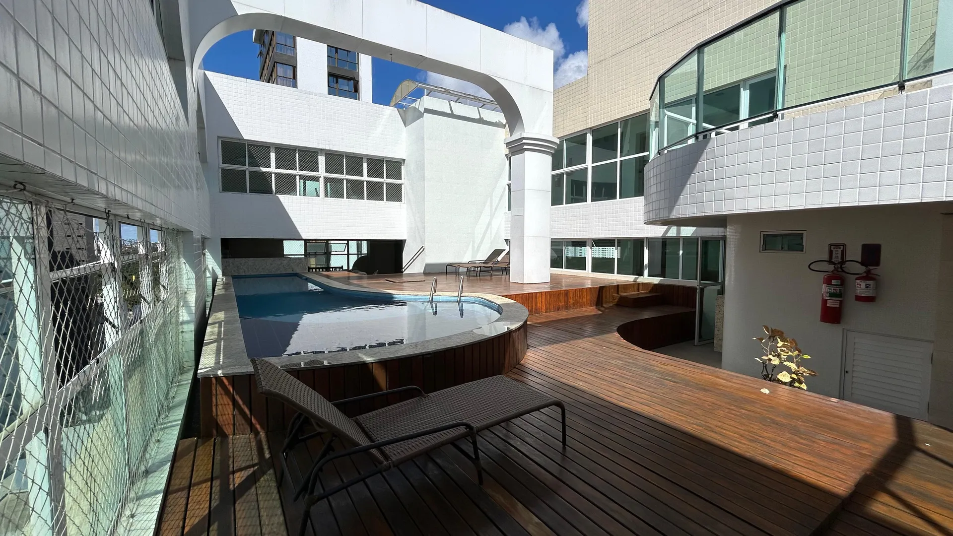 3-bedroom rental apartment with a private suite — photo 15