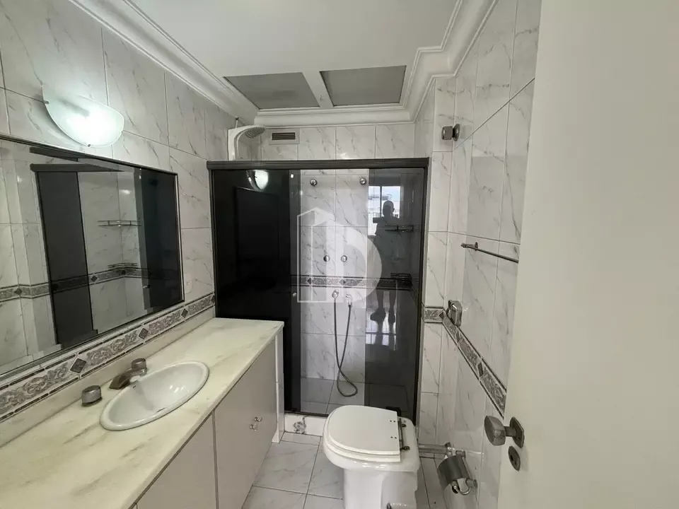 Вид на воду и 4 спальни: квартира 124 м² — photo 21