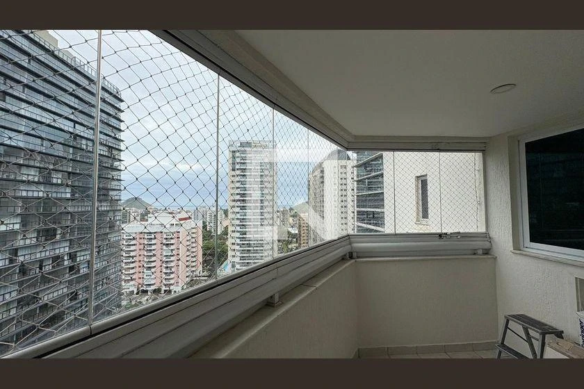 Apartment, 105 m², with a glass-enclosed balcony — photo 6