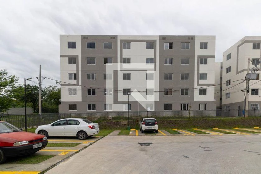 2-bedroom apartment in a building with a gym — photo 4