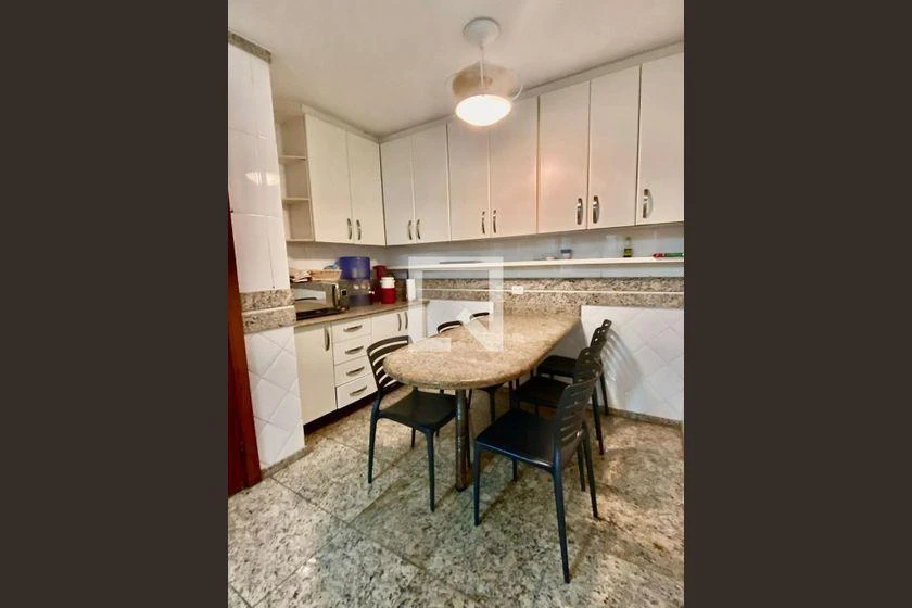 Furnished 190 m² apartment with 3 en-suite bedrooms — photo 8