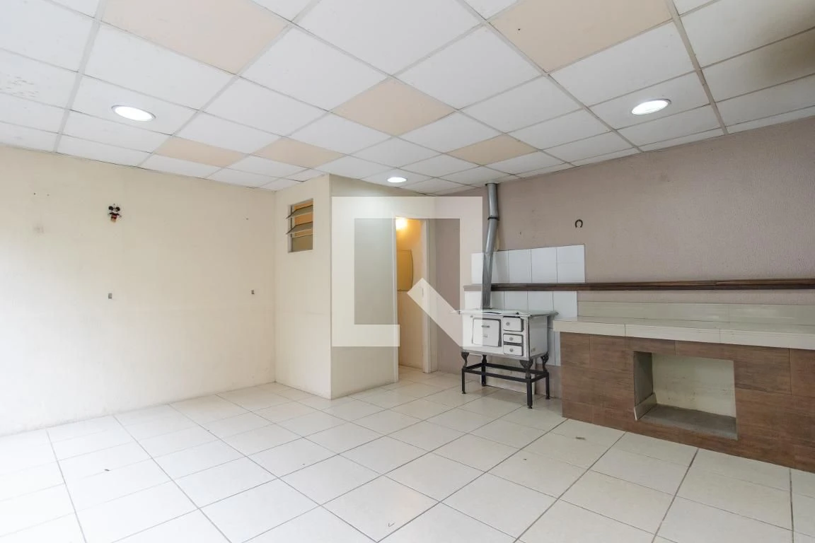 3-bedroom house with a private pool in Curitiba — photo 8