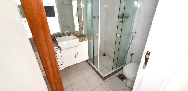 Rental apartment with 4 bedrooms and 5 bathrooms — photo 18