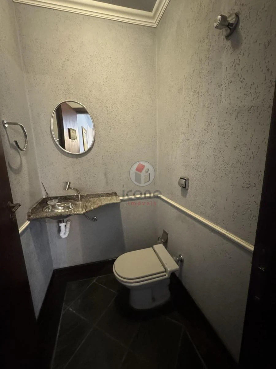 3-bedroom house with a bathtub in Curitiba — photo 42