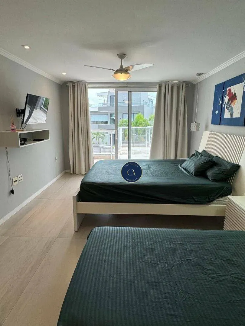 House with 6 bedrooms and 7 bathrooms, 484 m² — photo 16