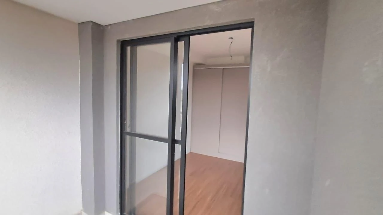 Apartment, 69 m², with wood or laminate floors — photo 5