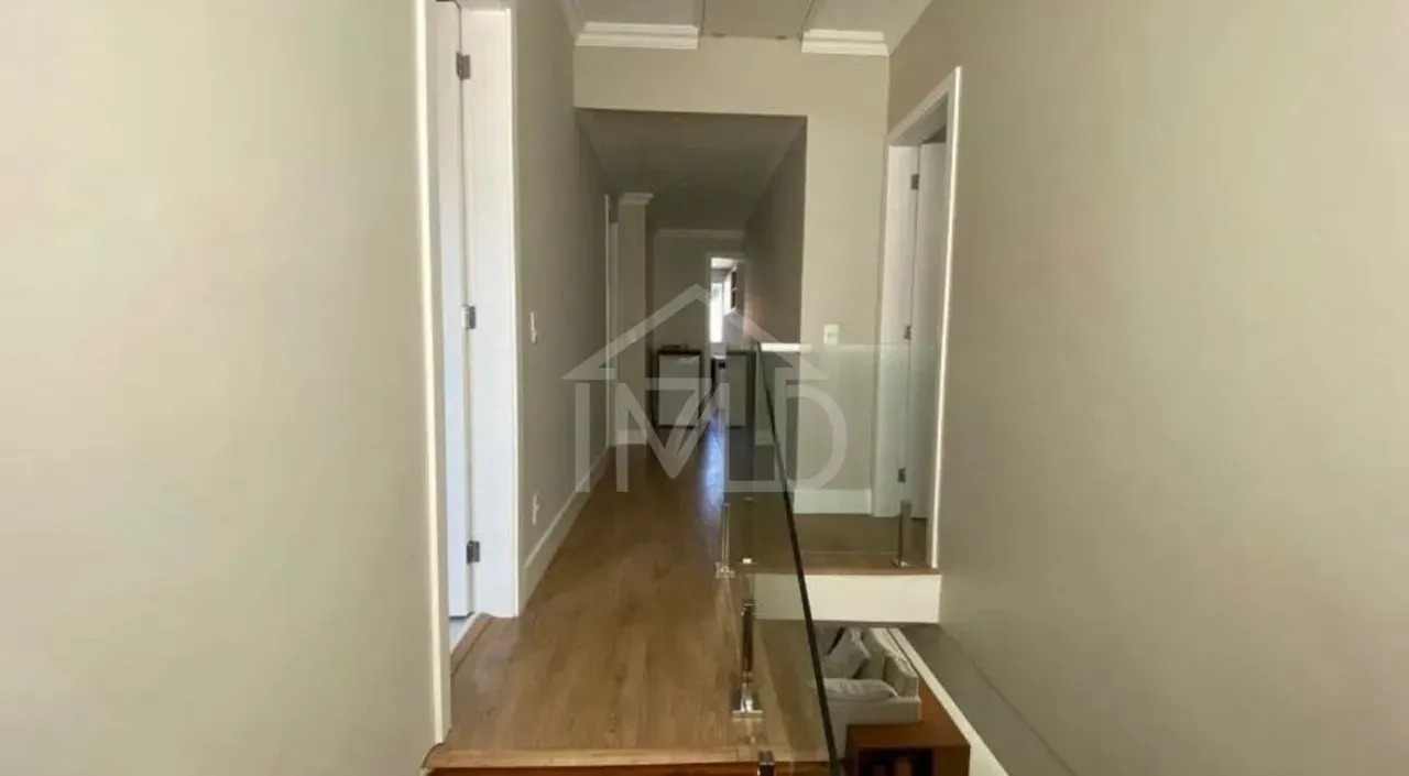 Мебльований будинок 500 м² з 4 спальнями-сюїтами — photo 19