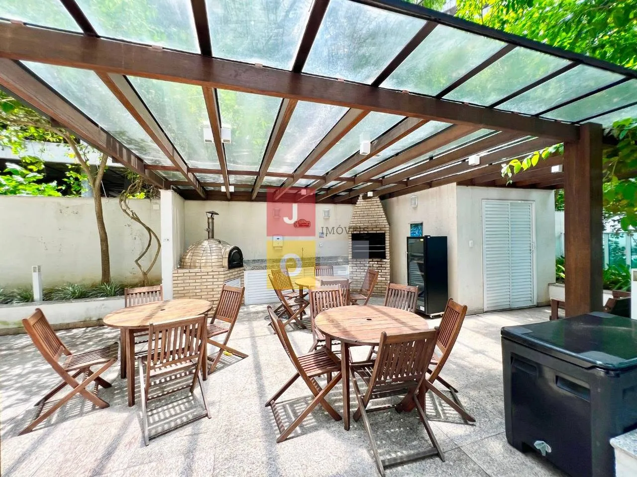 Furnished 4-bedroom suite apartment with 156 m² — photo 10