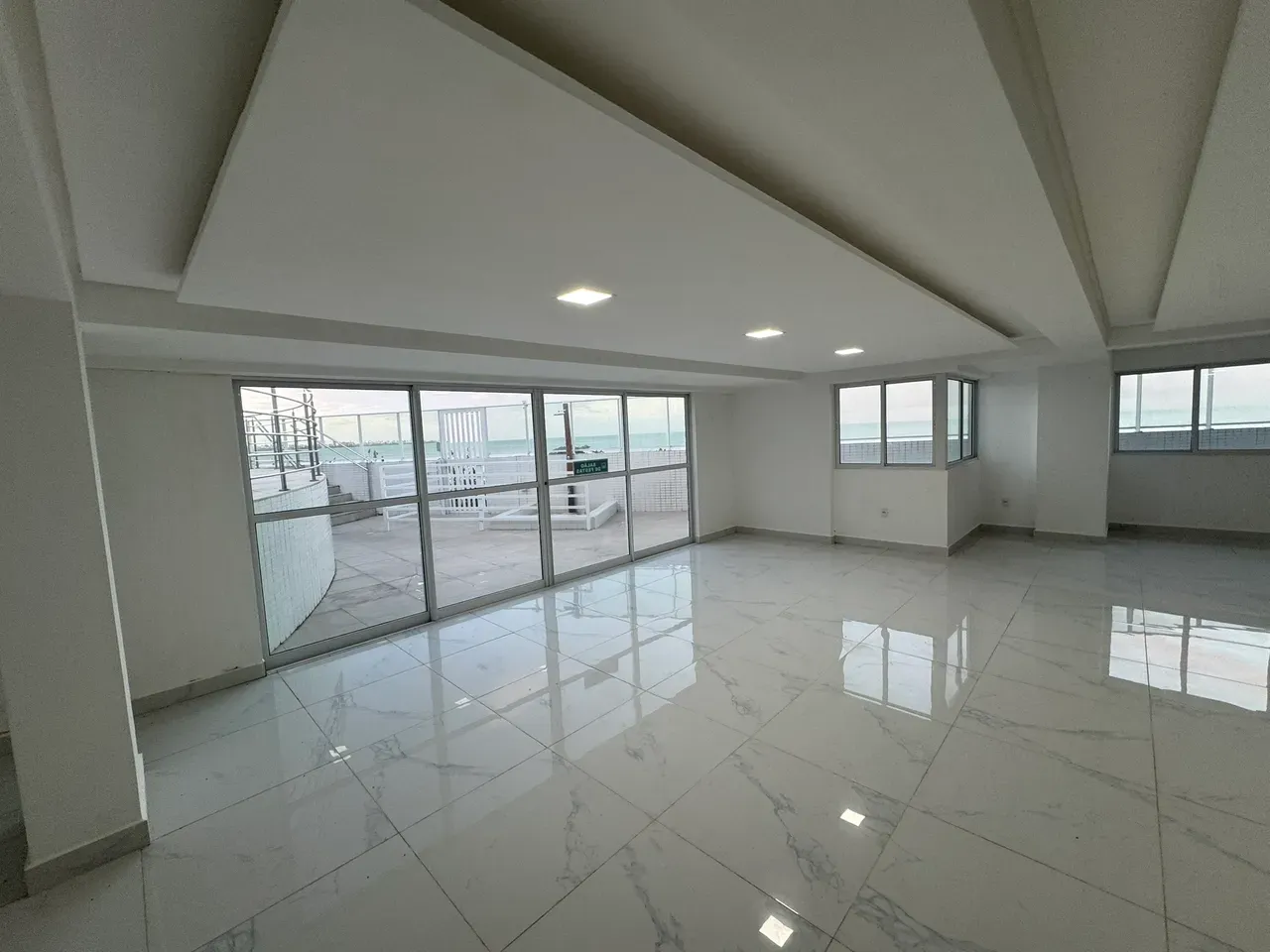 2-bedroom apartment with a washing machine — photo 13