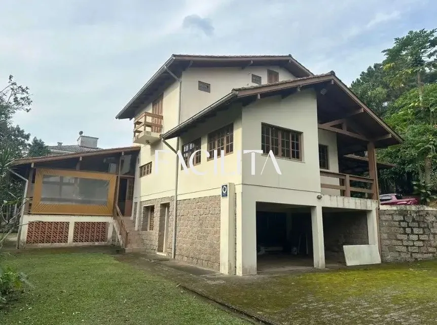 House with 3 bedrooms and a private garden — photo 15