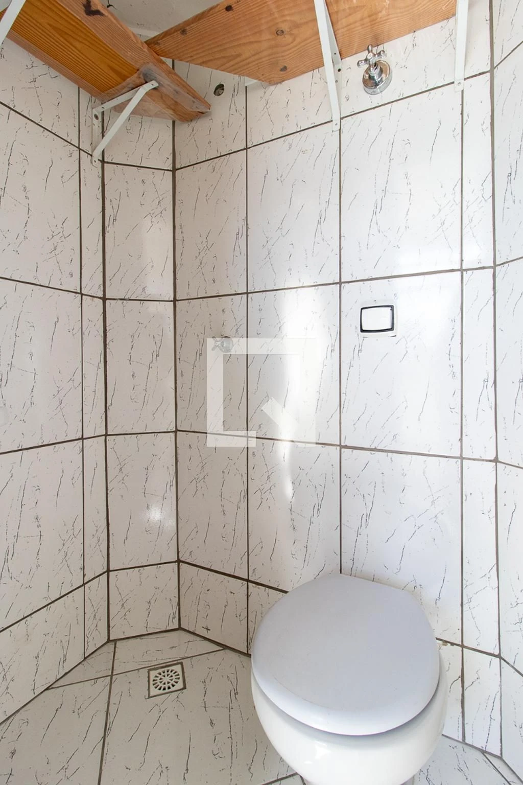 Apartamento de 3 quartos com piso de madeira ou laminado — photo 37