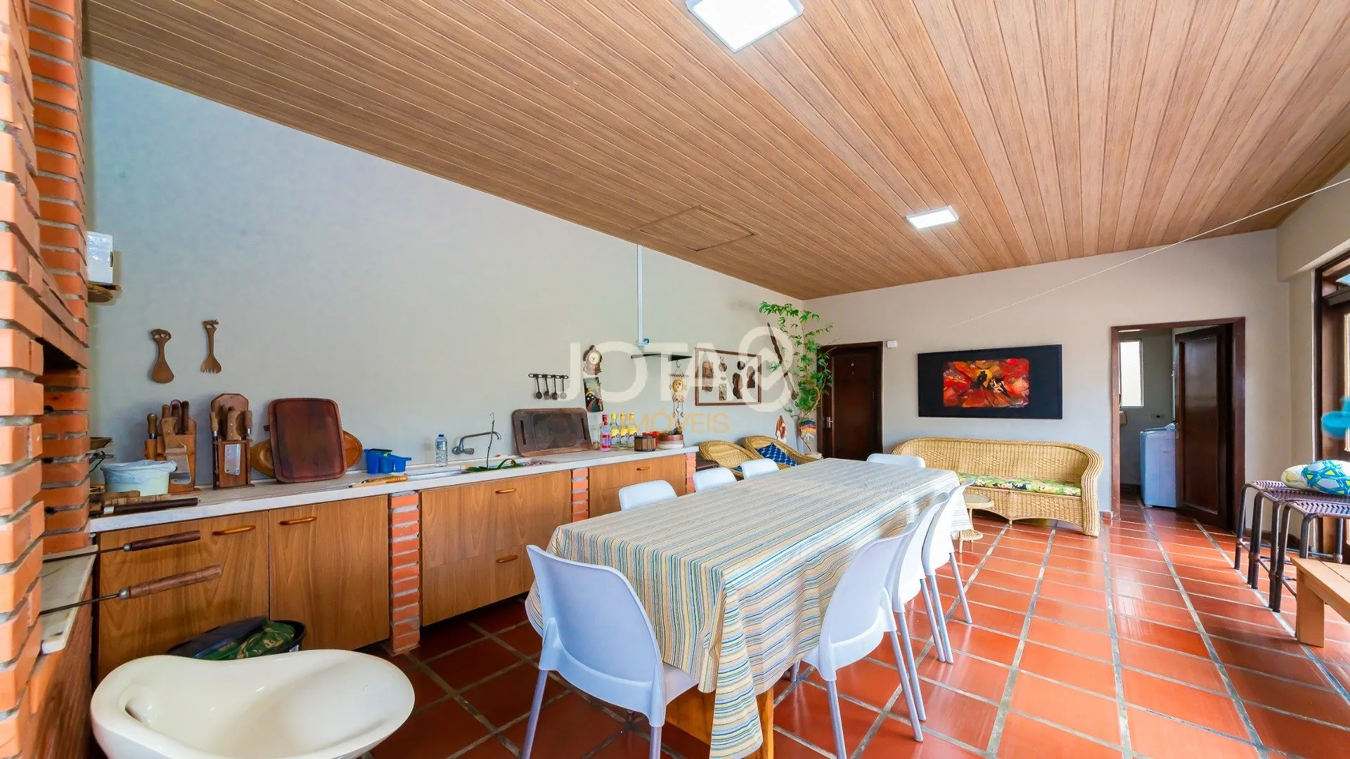 650 m² unfurnished house with 3 bedrooms and 4 parking — photo 23