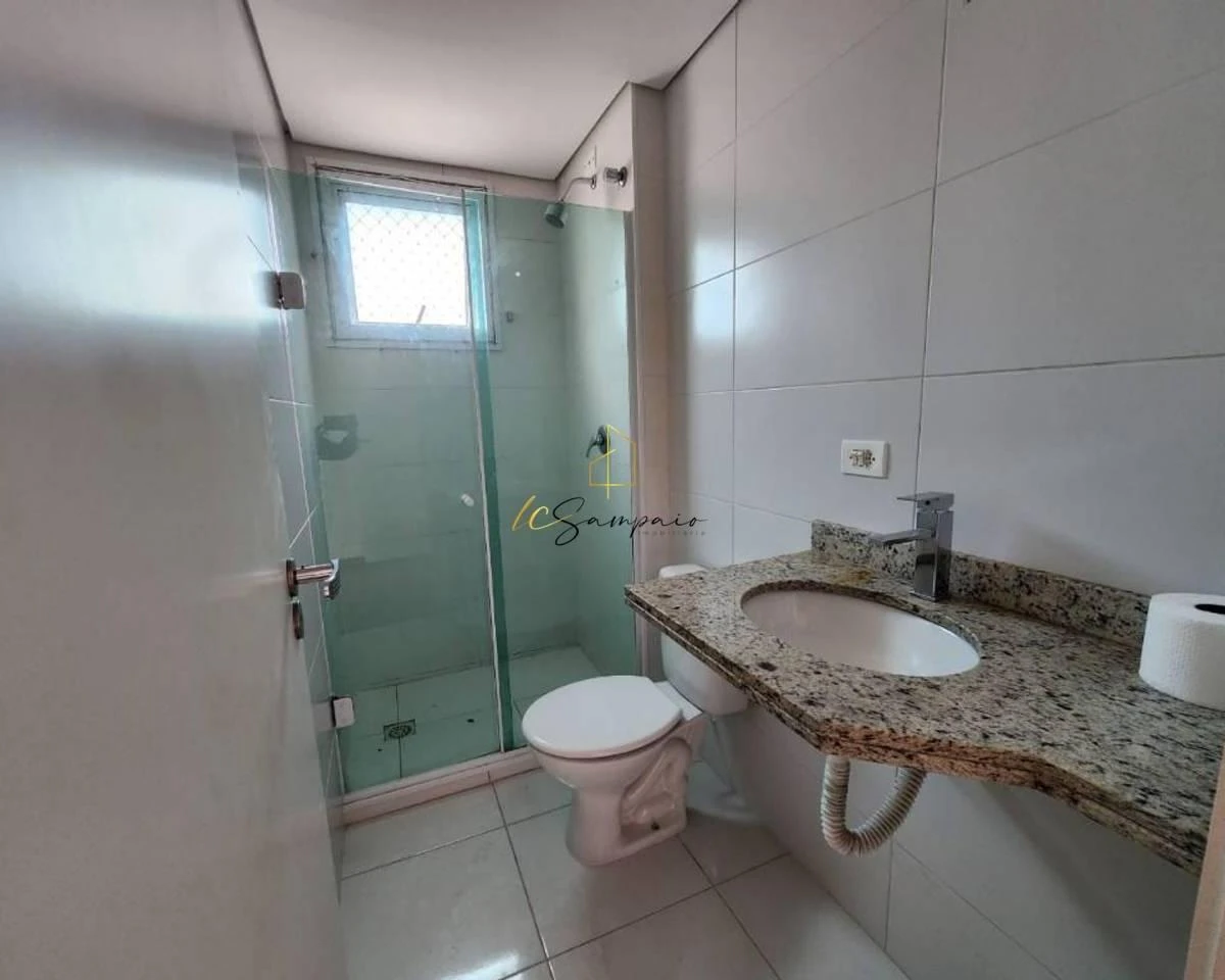 2-bedroom apartment with a glass-enclosed balcony — photo 15