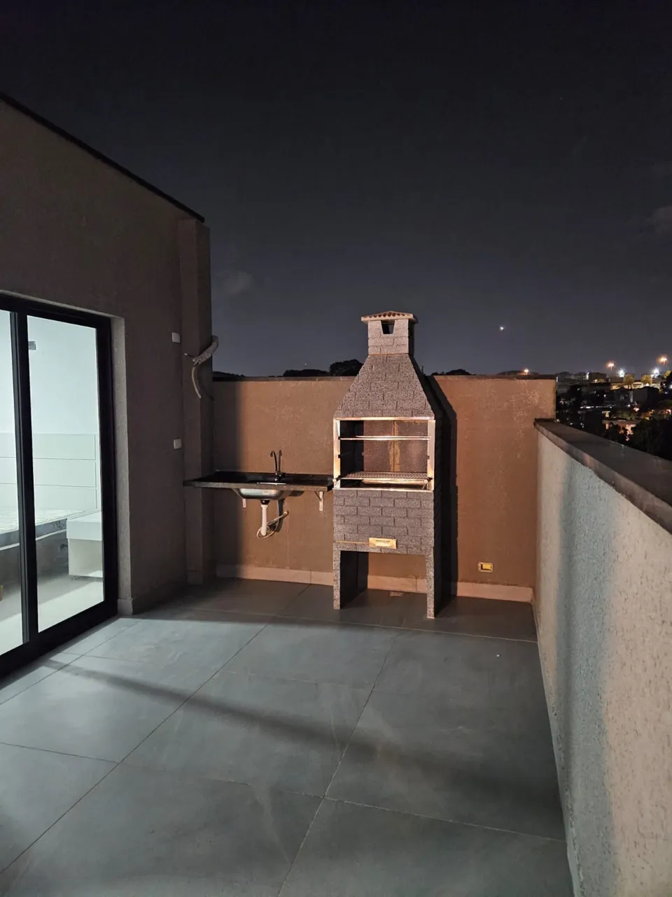 Apartamento amueblado de 1 dormitorio con balcón y fregadero — photo 10