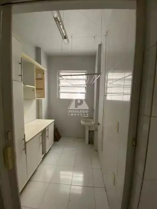Home office in a 2-bedroom apartment, 98 m² — photo 12