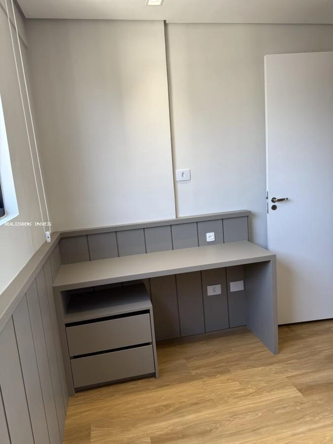 Furnished 2-bedroom apartment with balcony — photo 4