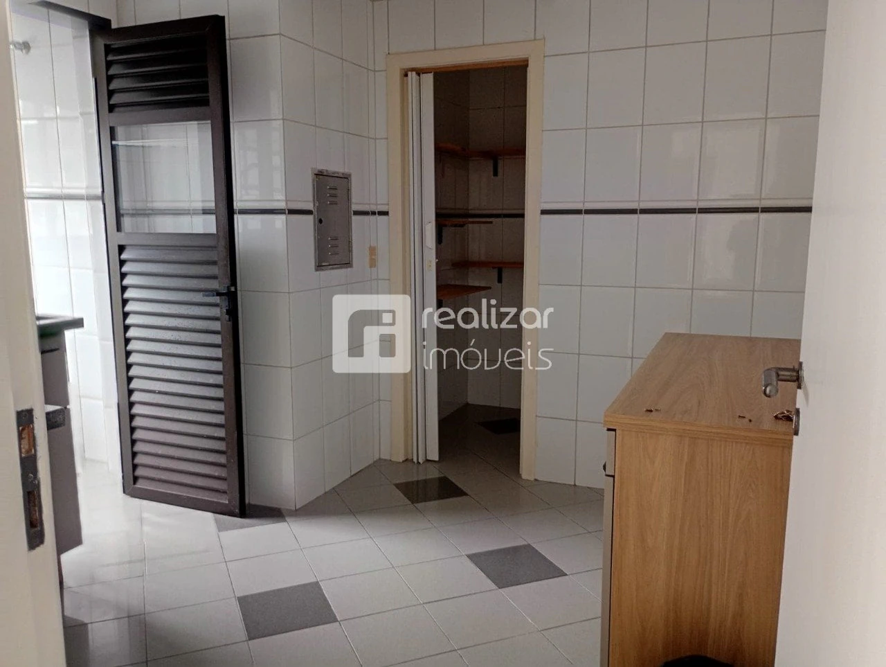 Квартира: 2 спальні, 1 з власною ванною кімнатою, 79 м² — photo 3