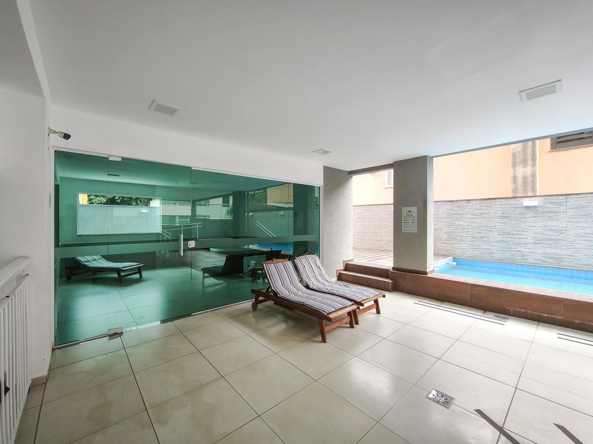 Furnished 2-bedroom apartment with private garden — photo 44