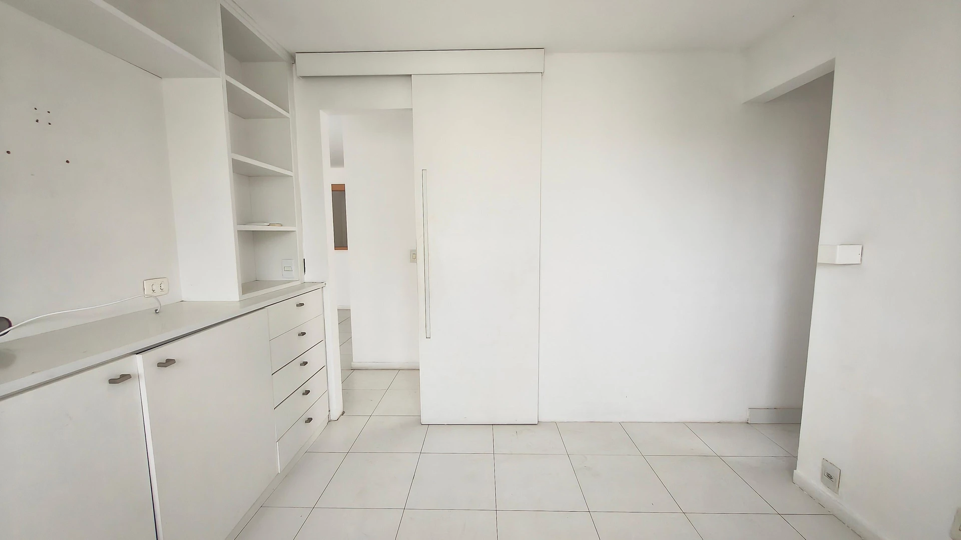 Apartment, 75 m², with a glass-enclosed balcony — photo 5