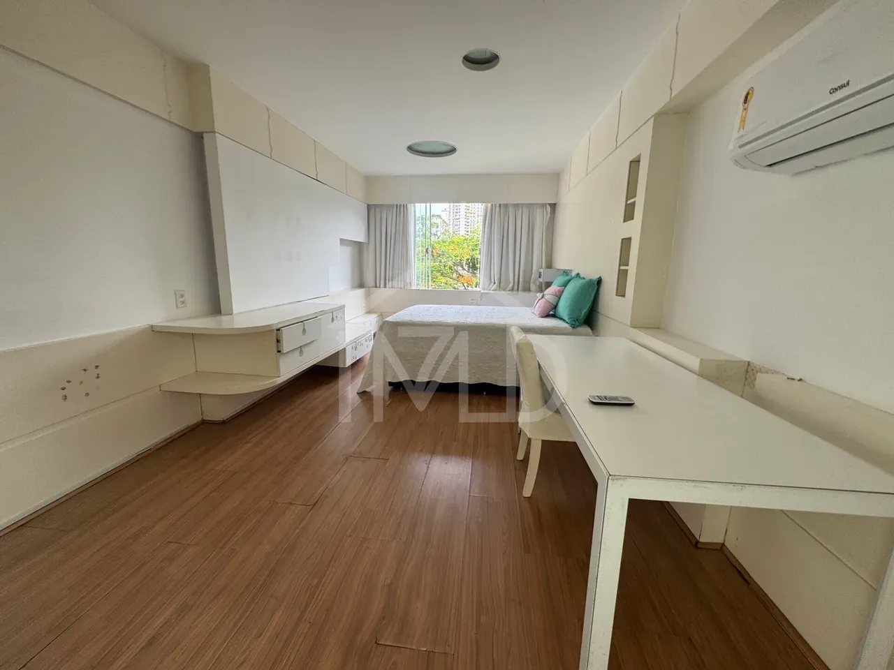 Furnished house with 4 en-suite bedrooms and open kitchen — photo 25