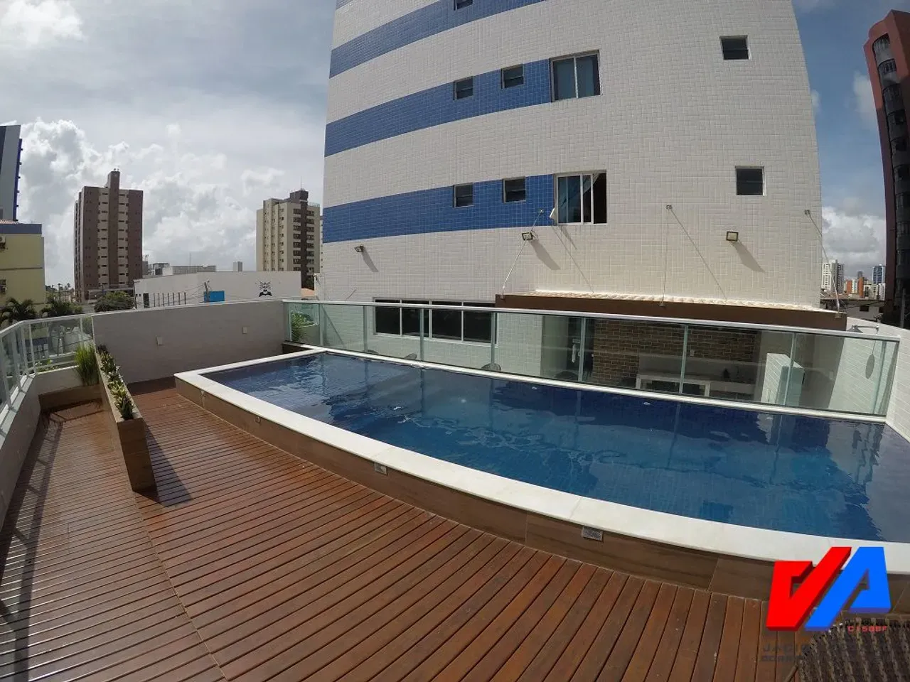 3-bedroom apartment in a building with a gym — photo 8