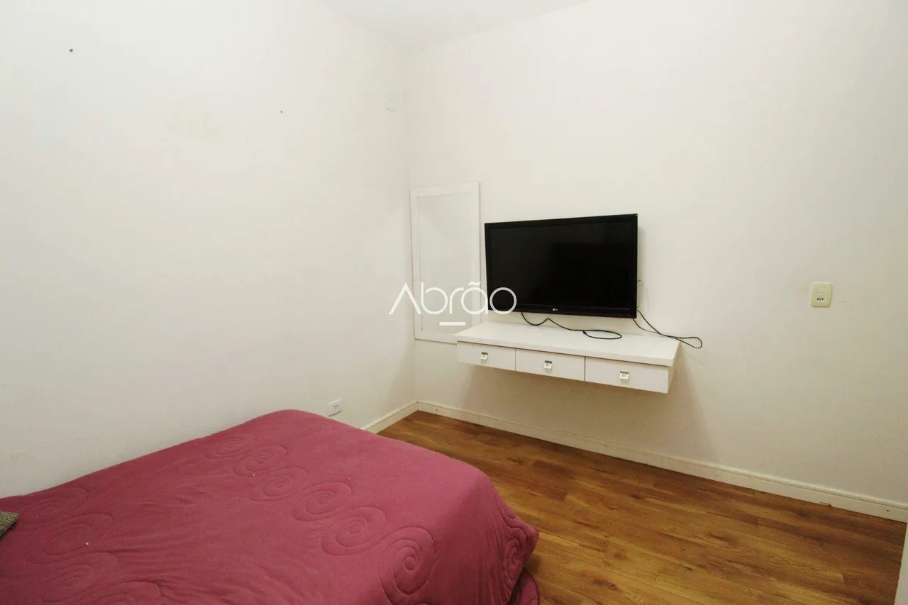 4-bedroom house with a private BBQ area — photo 16