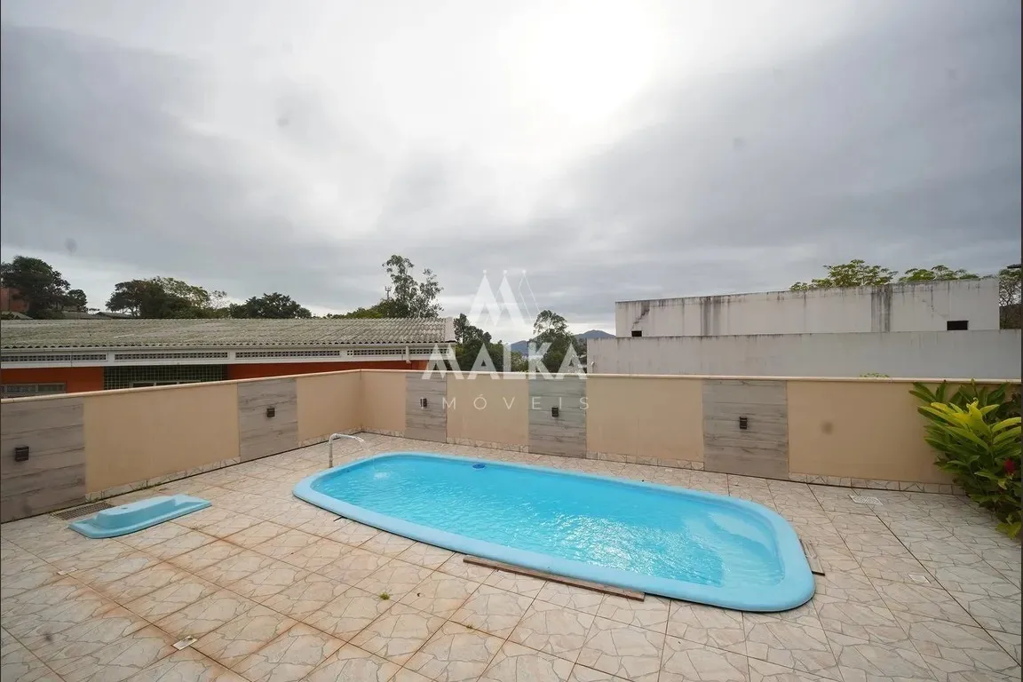 4-bedroom house with a water view in Florianópolis — photo 14
