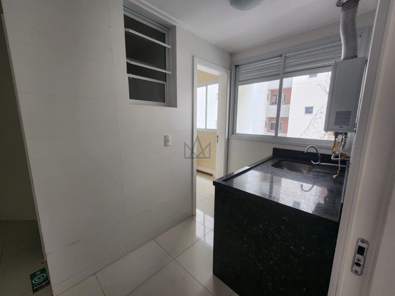 Departamento con ventanales de piso a techo en Florianópolis — photo 18