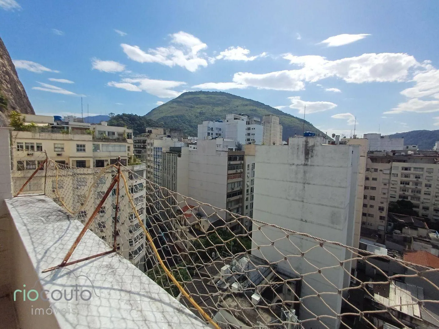 Apartment with 3 bedrooms and 2 bathrooms with a balcony — photo 10