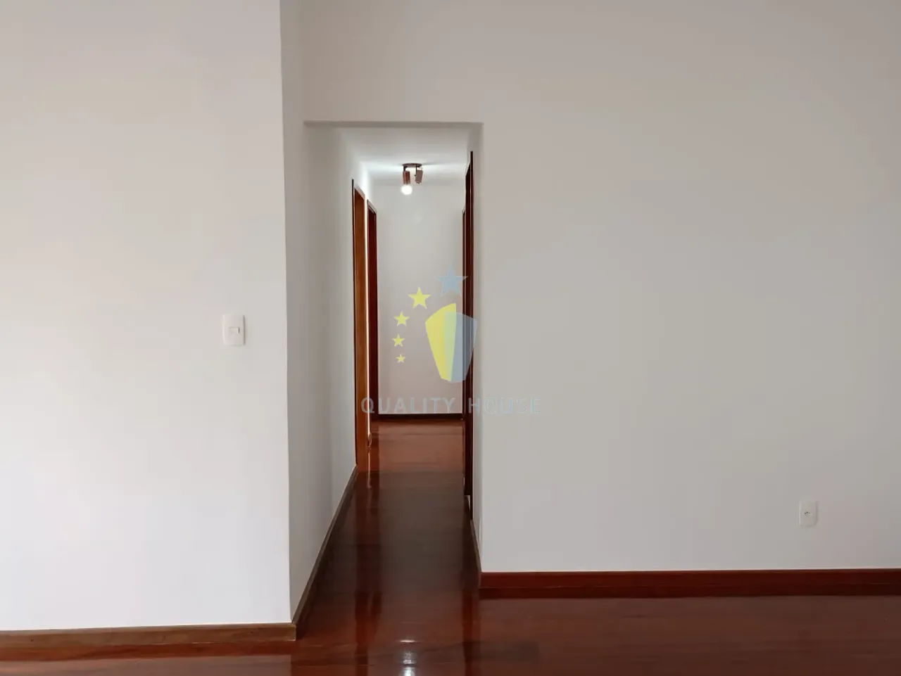 Unfurnished apartment with 3 bedrooms and 2 bathrooms — photo 19