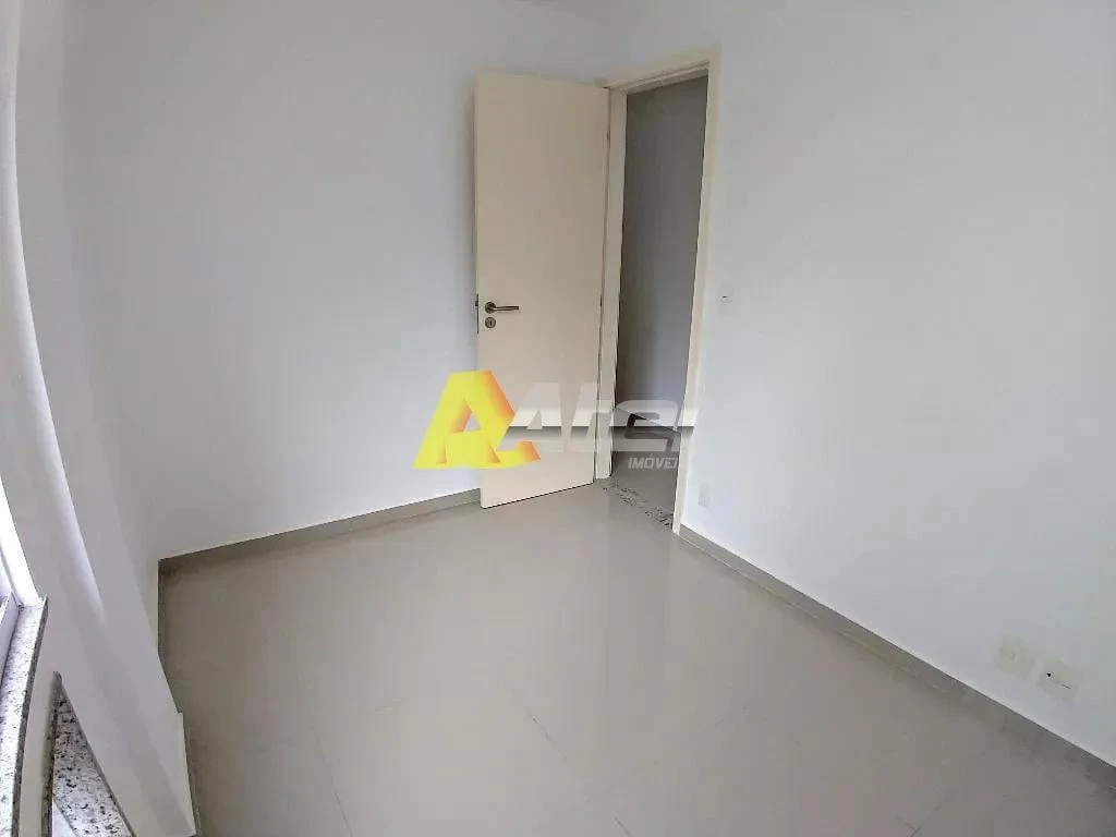 3-bedroom apartment, 1 with its own bathroom, 108 m² — photo 11