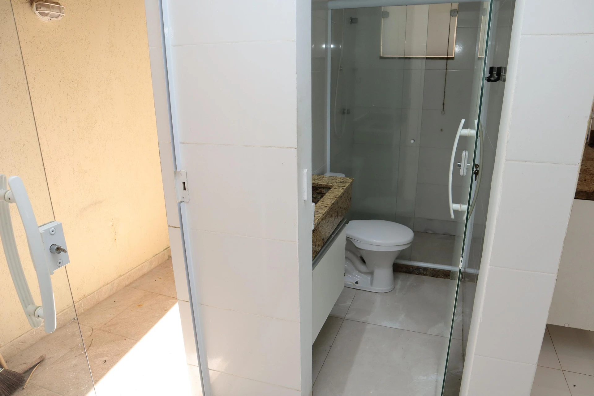 2-bedroom house with a garden in Rio de Janeiro — photo 35