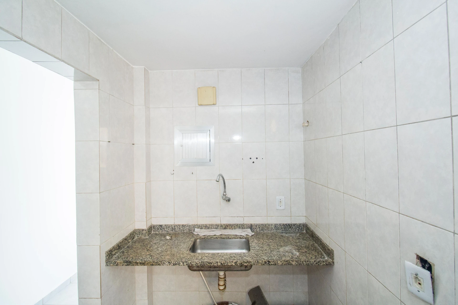 Apartamento com 2 quartos e cozinha separada a gás — photo 3