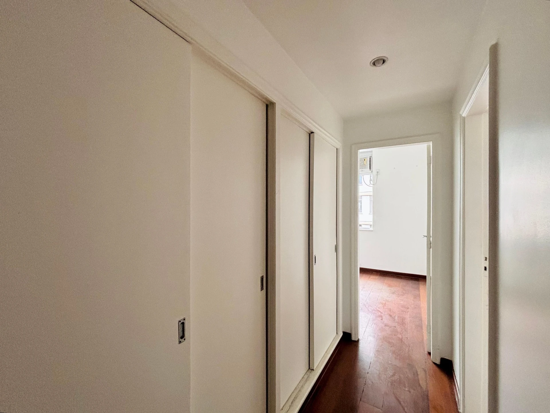 3-bedroom apartment with a jacuzzi in Rio de Janeiro — photo 15