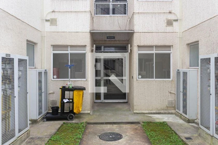 Пральна машина та 2 спальні: квартира 42 м² — photo 2