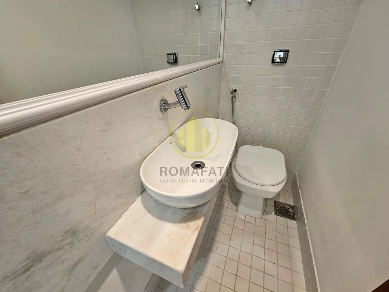 Apartamento sem mobília com 3 quartos e 4 banheiros — photo 9