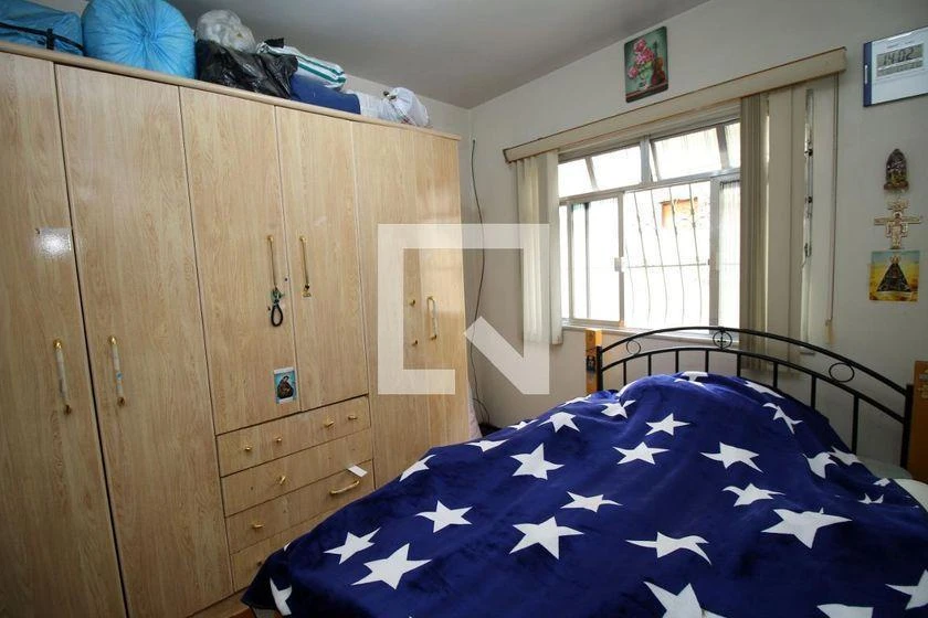 House with 4 bedrooms and 297 m², no parking — photo 47