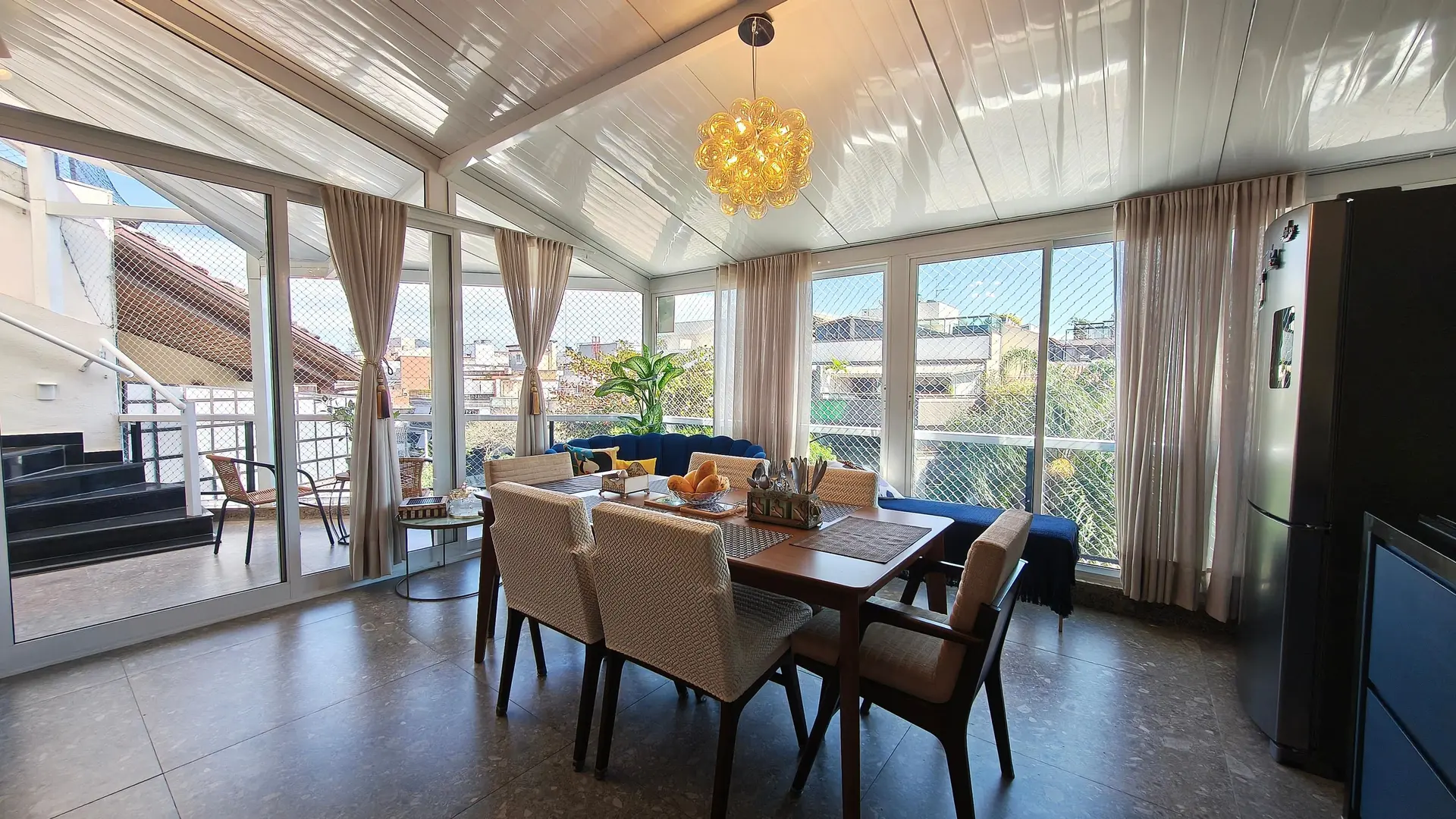 Apartamento mobiliado com 3 suítes e varanda com churrasqueira — photo 4