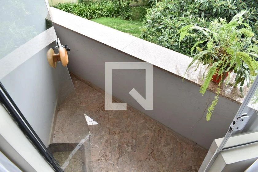 Casa mobiliada com 4 suítes e jardim privativo — photo 7