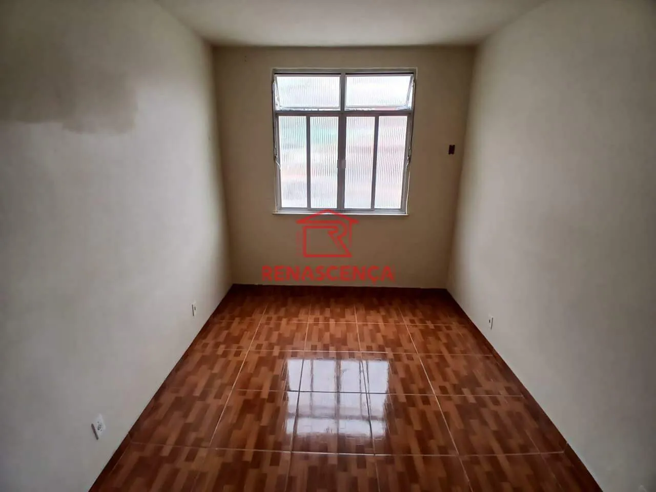 Unfurnished 1-bedroom apartment with closed kitchen