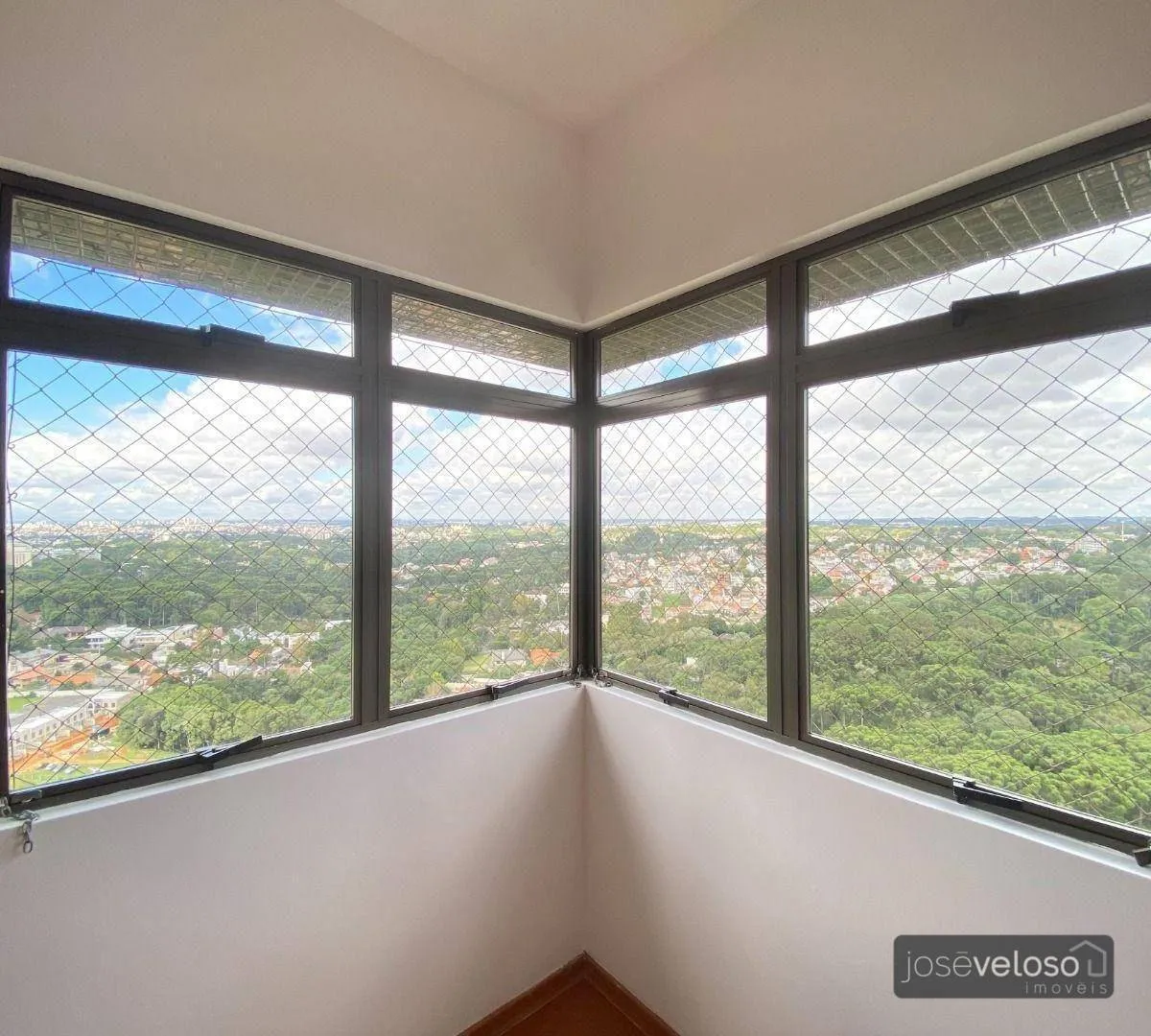 259 m² apartment with 4 bedrooms and private BBQ — photo 40