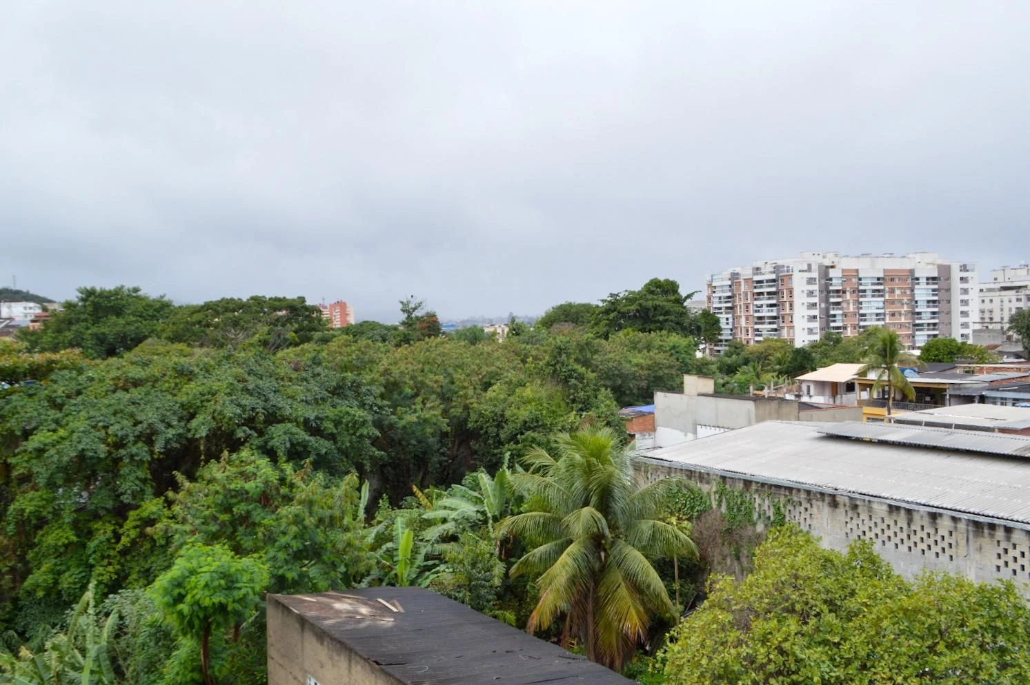Mountain view in a 2-bedroom apartment, 52 m² — photo 13