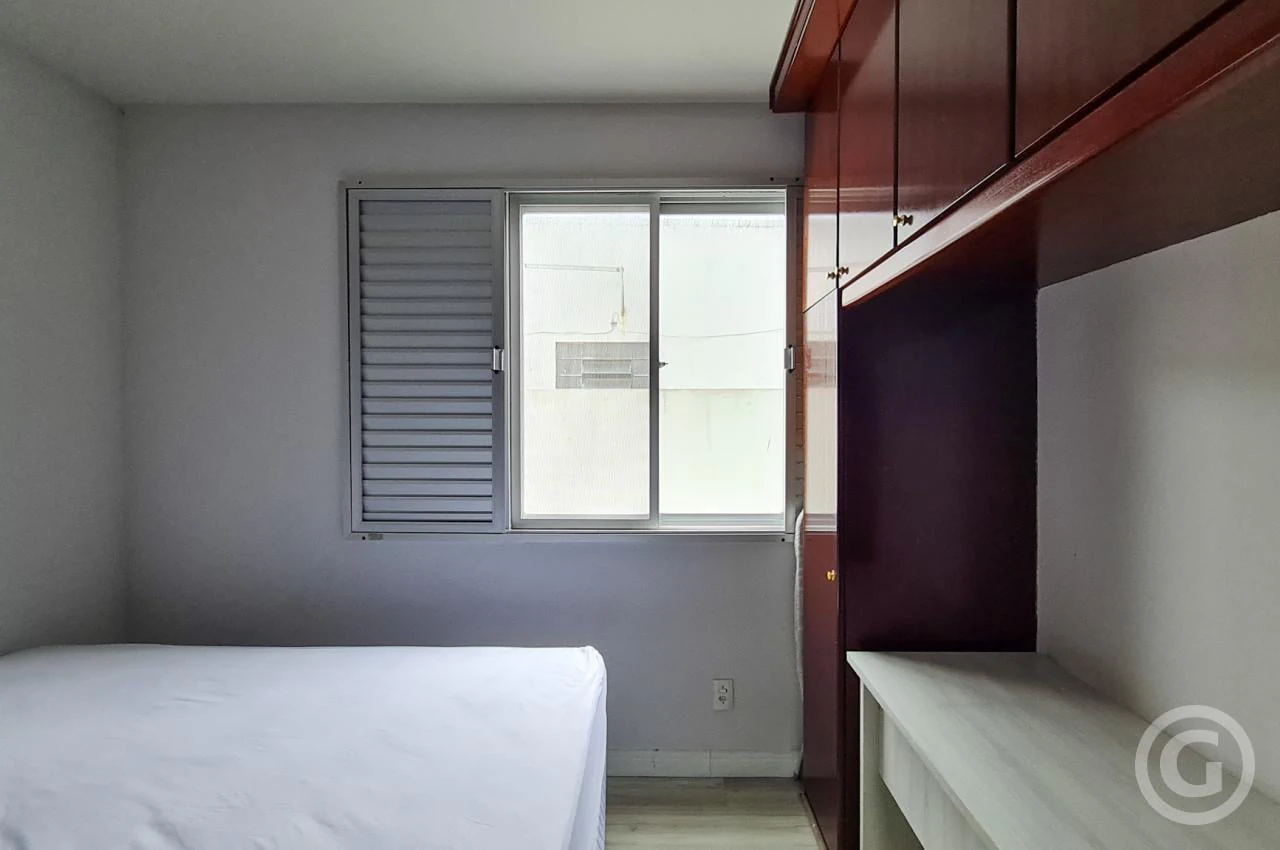 37 m² apartment with 1 bedroom and a glass shower — photo 5