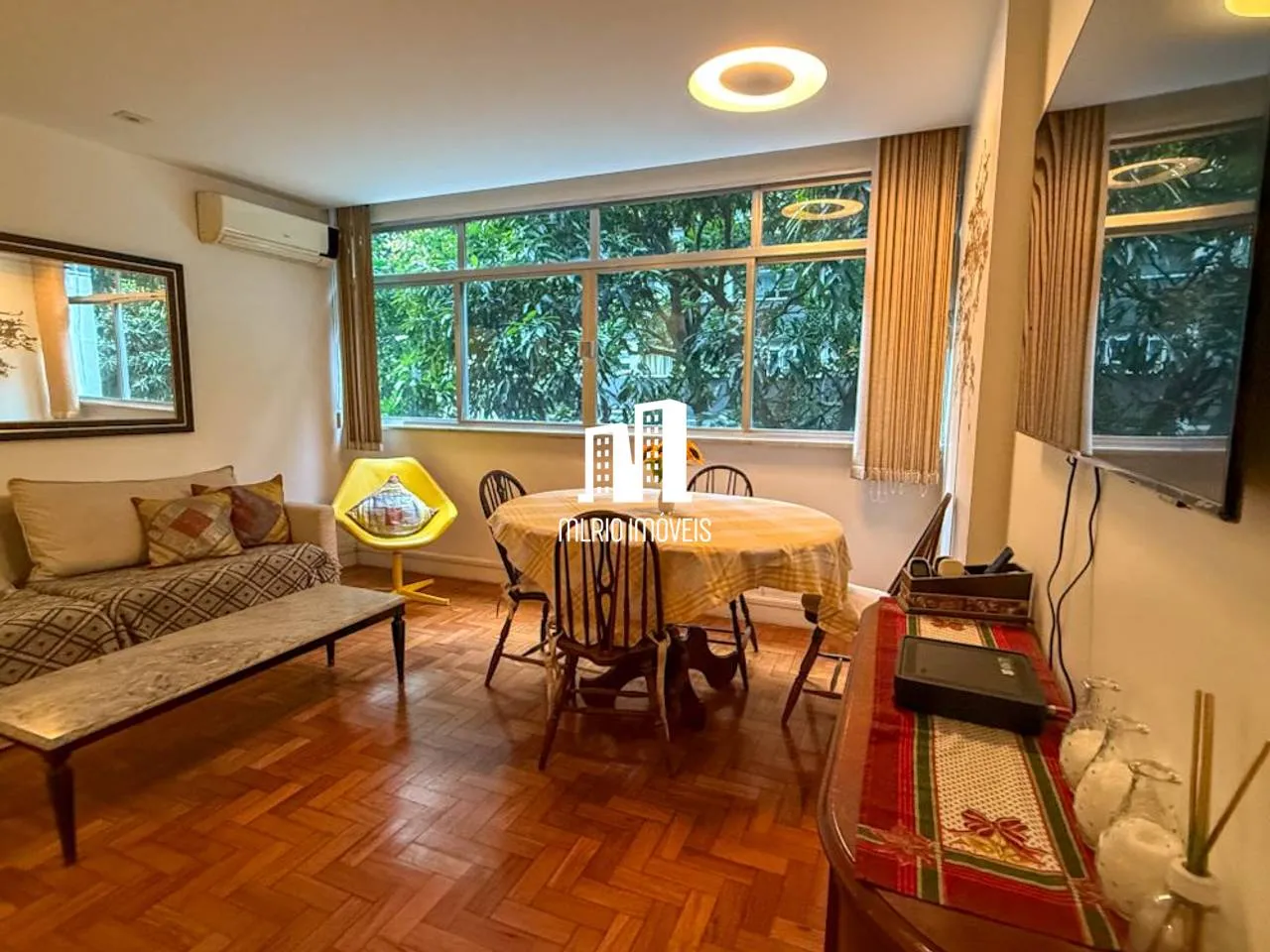 Деревянный пол или ламинат и 3 спальни: квартира 120 м² — photo 11