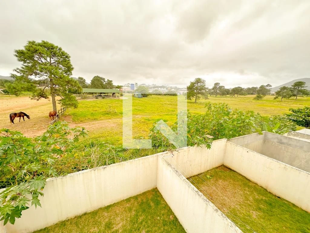 2-bedroom house with a park view — photo 41