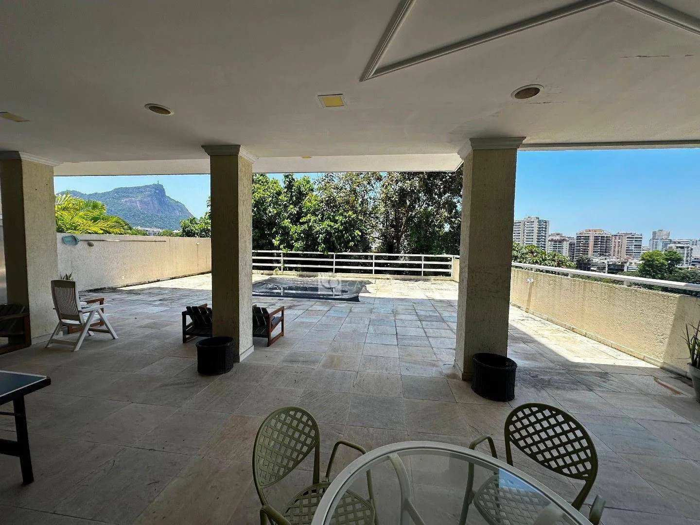 Furnished house with 5 bedrooms and 1200 m² gas kitchen — photo 35