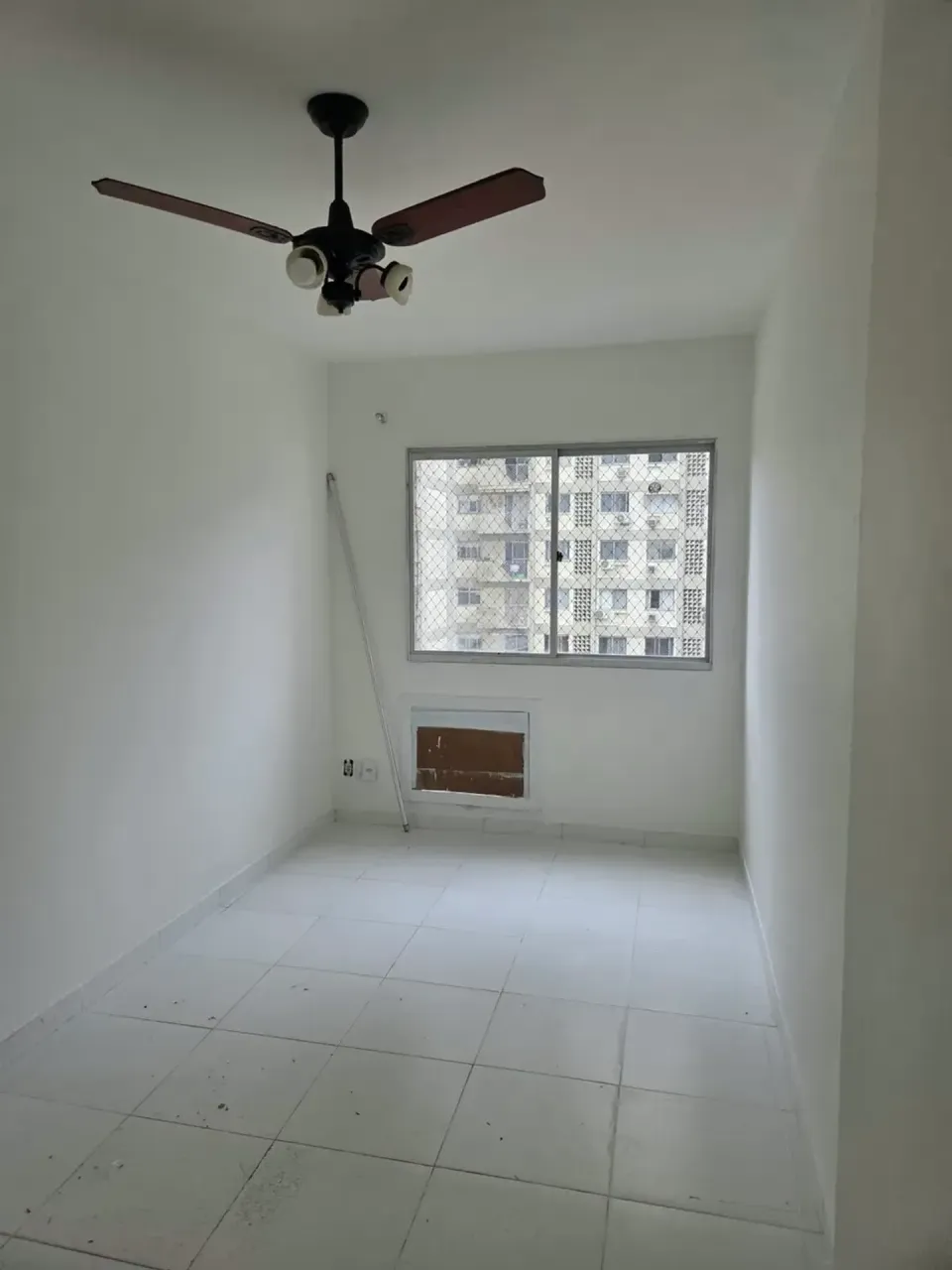 2-bedroom apartment in a building with a pool — photo 10